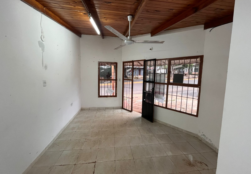 LOCAL COMERCIAL SOBRE AV. ARECO
