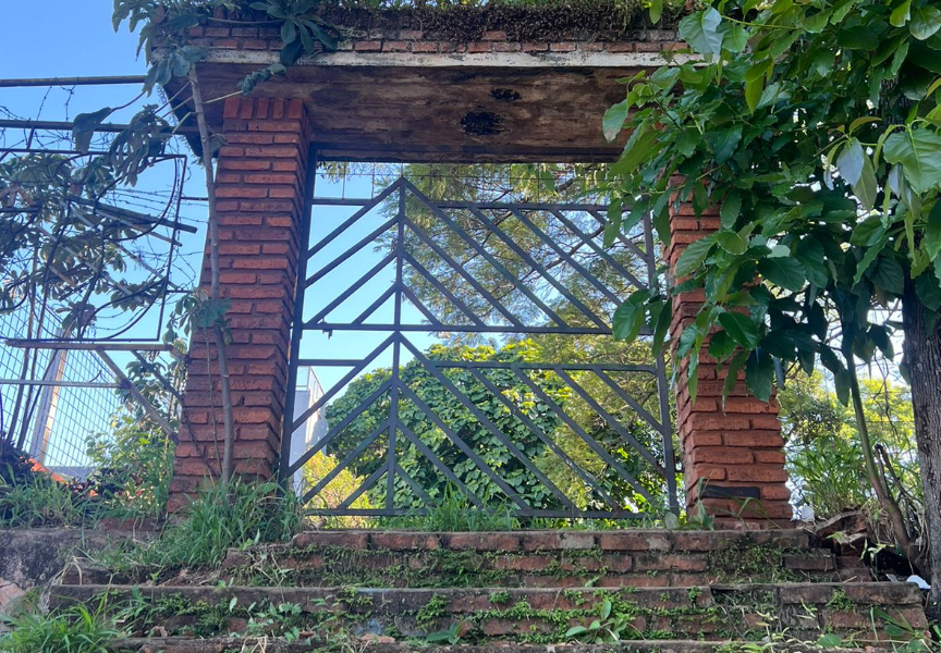 TERRENO ANDRESITO